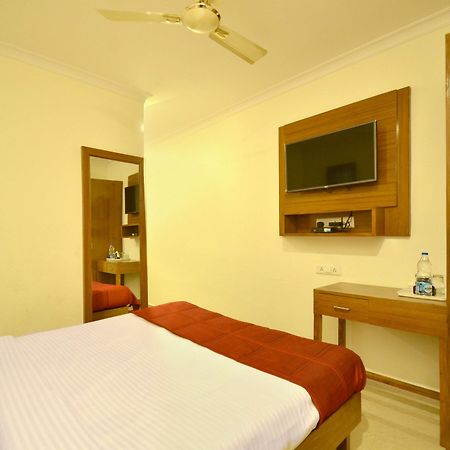 Oyo 5190 Hotel Golden Inn Chandīgarh Extérieur photo