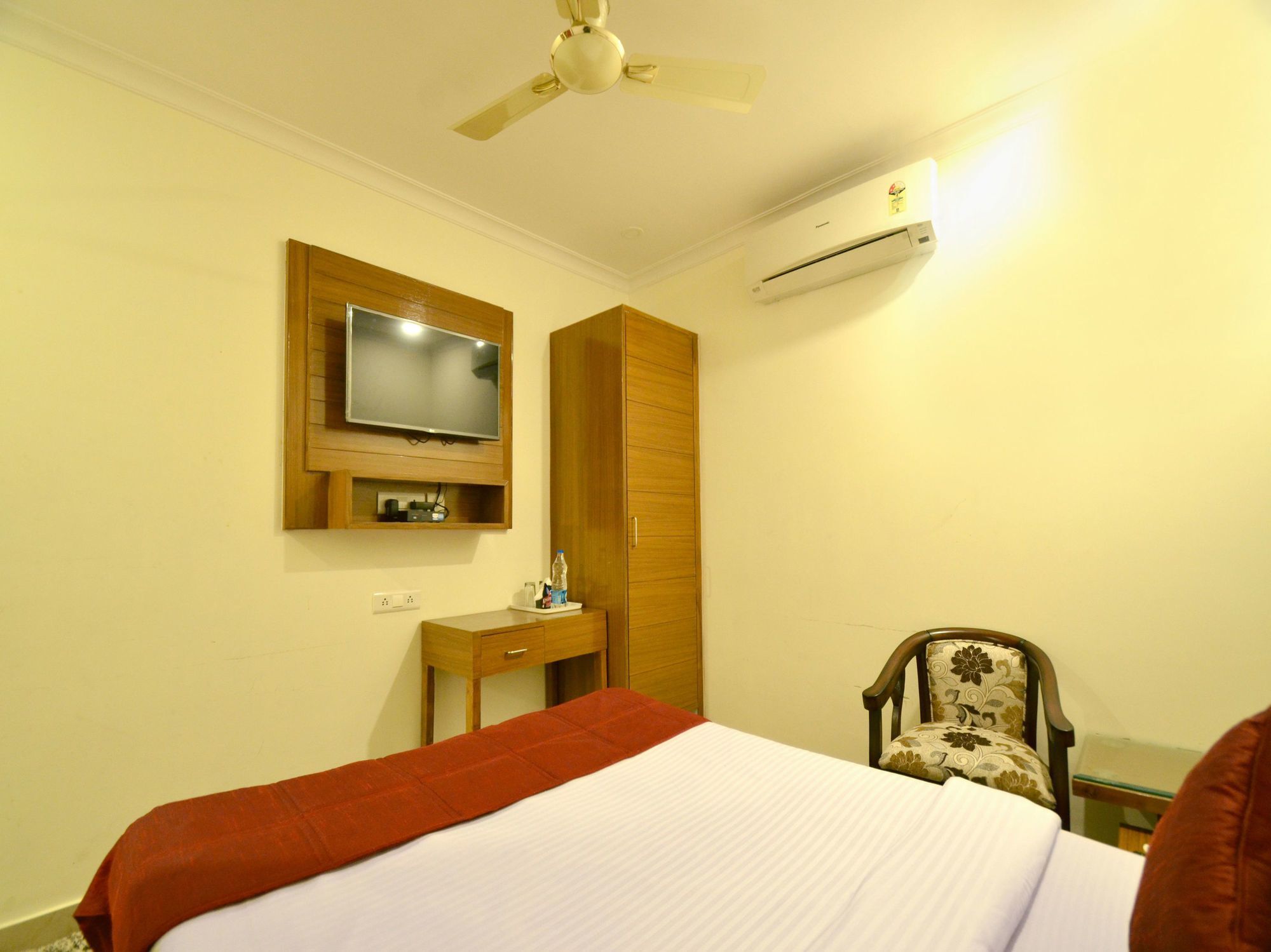 Oyo 5190 Hotel Golden Inn Chandīgarh Extérieur photo