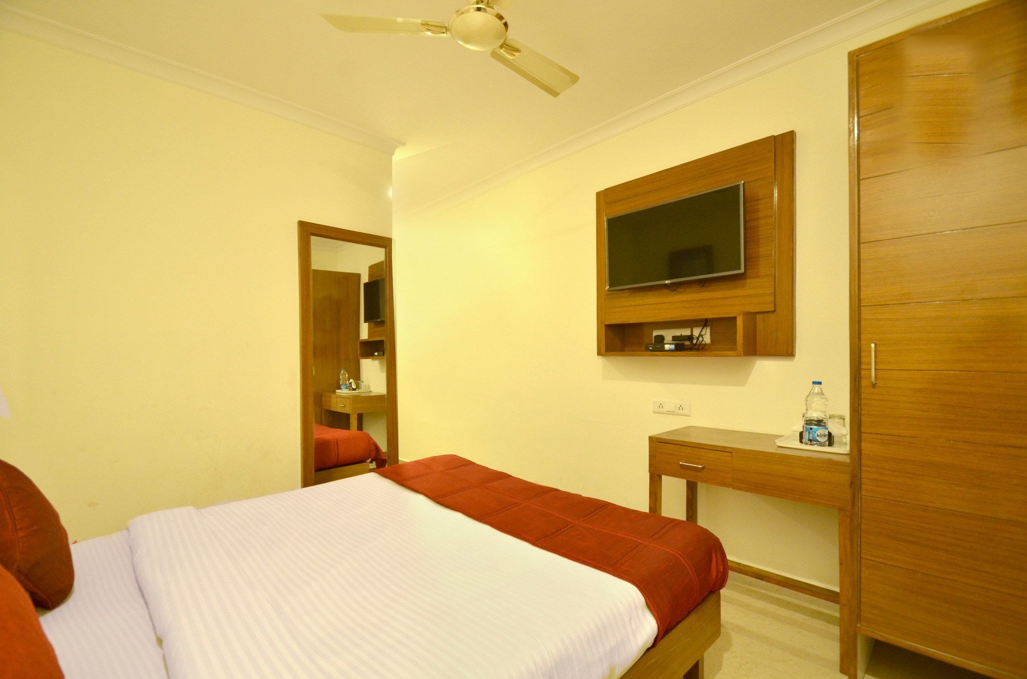 Oyo 5190 Hotel Golden Inn Chandīgarh Extérieur photo